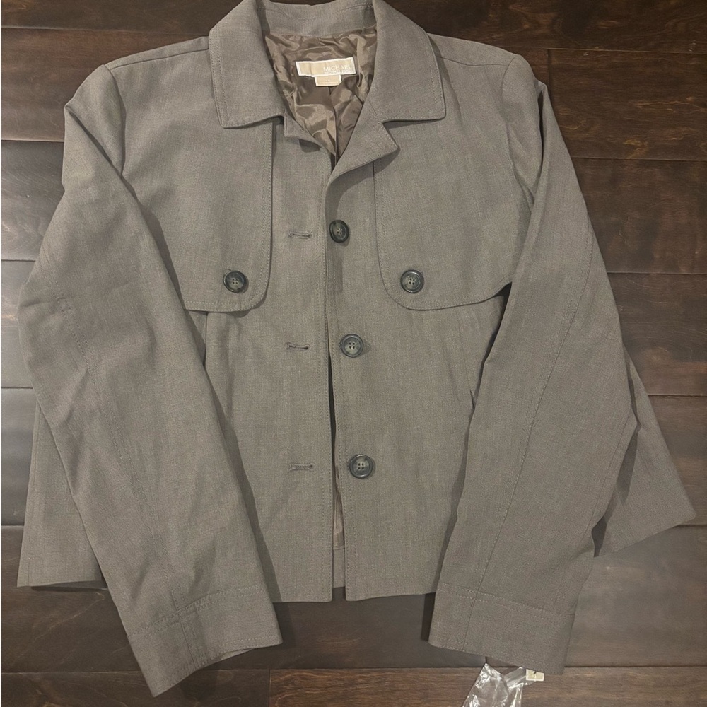 Michael Kors NWT Taupe Brown Pant Suit
Jacket: Large
Pants: 14 - Picture 2 of 7